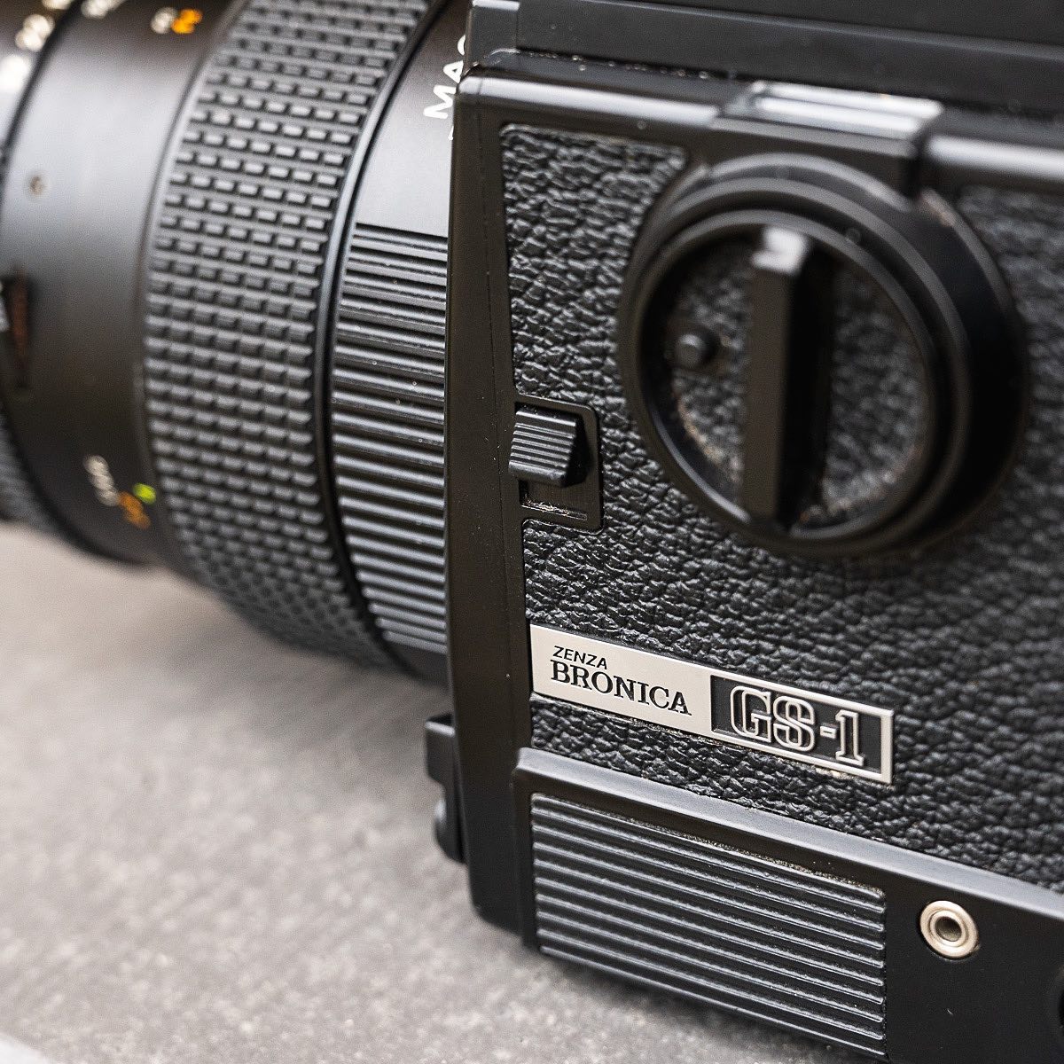 beauphotostore's tweet photo. New in consignments! Introduced in 1983, the Bronica GS-1 flew under the radar as a smaller, more affordable 6x7 option compared to its competitors. This camera comes with the 110mm Macro, a 6x6 & a 6x7 back, as well as a speed grip for $1500! #usedatbeau #filmatbeau #bronicags1 https://t.co/vzwQwK3Mo6