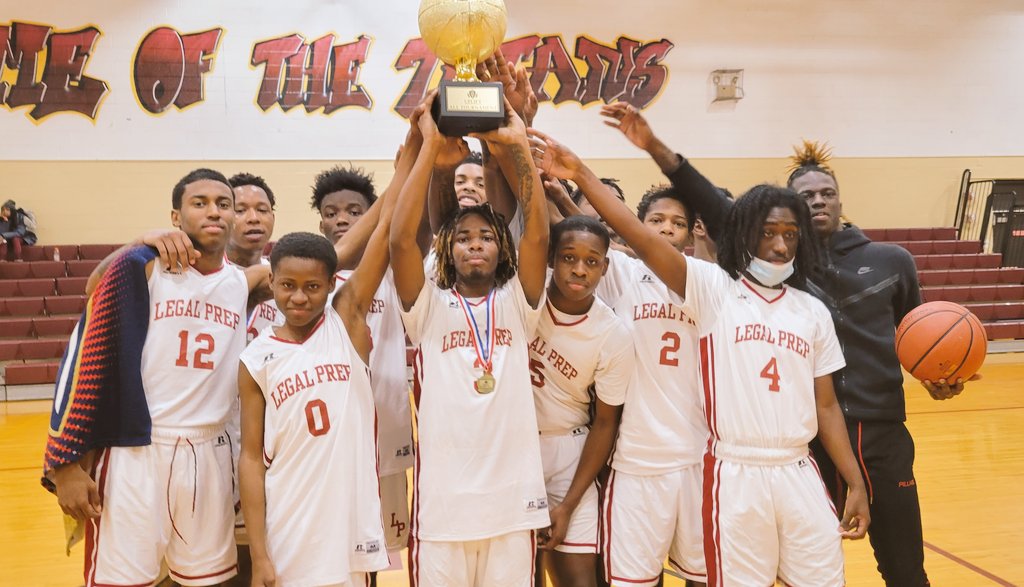 arogersgball's tweet photo. @PrepLegal 47
Chicago Tech 35

Congratulations to Legal Prep on winning the Uplift New Years Classic Championships. 2023 Damarjay Binion &amp; 2024 Jamal Craig made the All Tournament team. @mikeclarkpreps @HSBBALLjg @DamarjayB @JamalCraig9 @MHS_Boys_ @ChicagoDemons @CPLAthletics https://t.co/QvwKLct2Dd