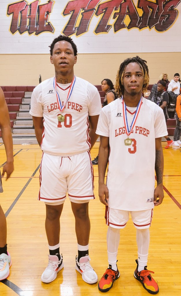 <a href="/PrepLegal/">Legal Prep Wildcats Hoops</a> 47
Chicago Tech 35

Congratulations to Legal Prep on winning the Uplift New Years Classic Championships. 2023 Damarjay Binion &amp; 2024 Jamal Craig made the All Tournament team. <a href="/mikeclarkpreps/">MikeClarkPreps</a> <a href="/HSBBALLjg/">Jack Gleason</a> <a href="/DamarjayB/">doubleO_Maj</a> <a href="/JamalCraig9/">JamalCraig</a> <a href="/MHS_Boys_/">Midwest Hoops Spotlight</a> <a href="/ChicagoDemons/">Chicago Demons</a> <a href="/CPLAthletics/">Chicago Public League Athletics</a>