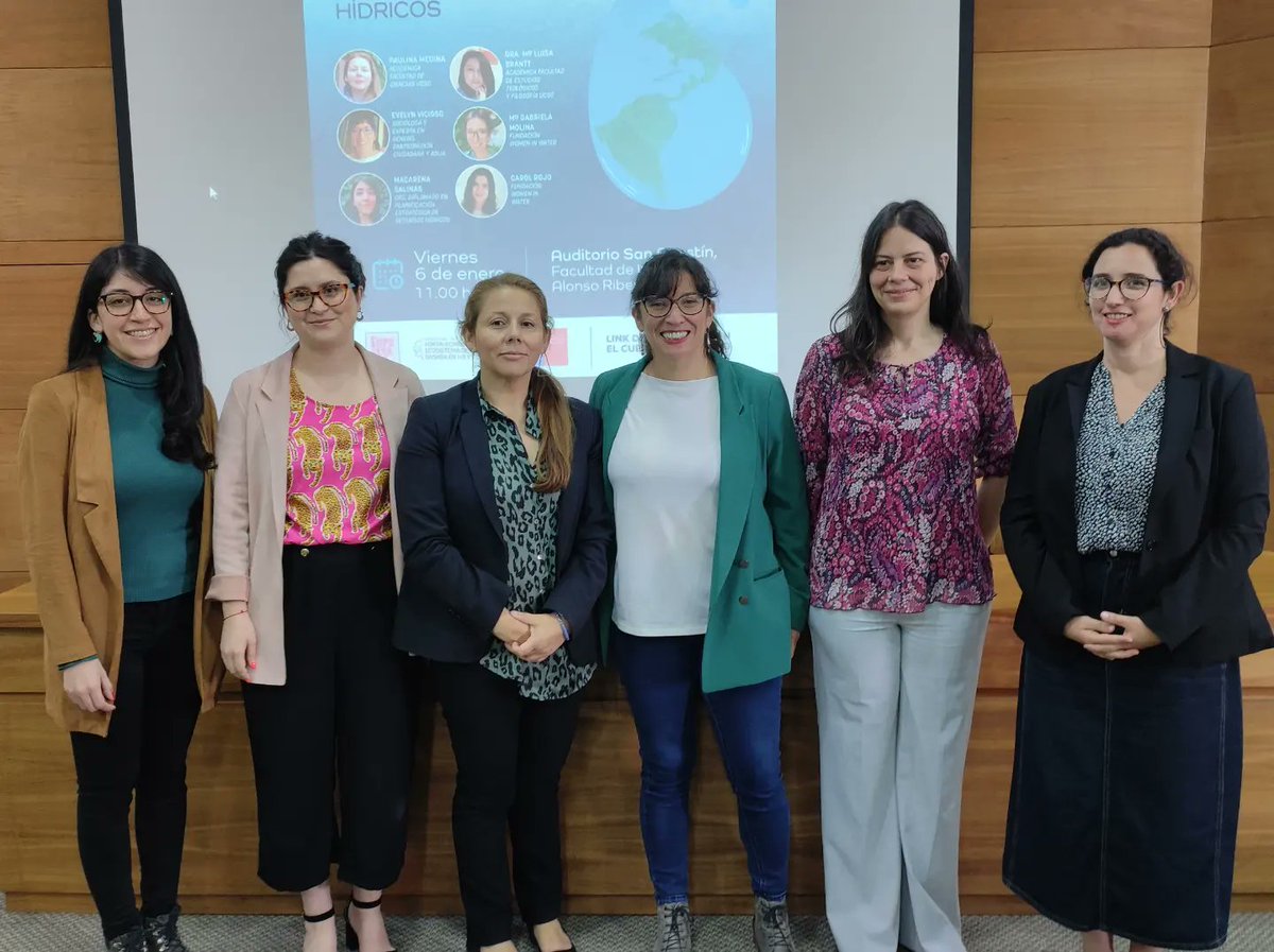 dinn_ucsc's tweet photo. 💧 Hoy se realizó el seminario "El rol y la participación de las mujeres en el tema Recursos Hídricos" en @ingenieria_ucsc, donde expositoras dieron a conocer experiencias y estadísticas del género ♀️ en situaciones de escasez hídrica en Chile. 

#InnovaInESUCSC #InnovaUCSC https://t.co/g4RFA563yL