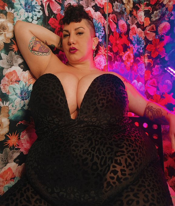 You like? #bbw #altgf #gothgf #ssbbw #plussizefashion #fatgoth https://t.co/LK3CguW2q8<a href="/tag/bbw"class="tags">#bbw</a><a href="/tag/altgf"class="tags">#altgf</a><a href="/tag/gothgf"class="tags">#gothgf</a><a href="/tag/ssbbw"class="tags">#ssbbw</a><a href="/tag/plussizefashion"class="tags">#plussizefashion</a><a href="/tag/fatgoth"class="tags"><span>#fatgoth</span></a>