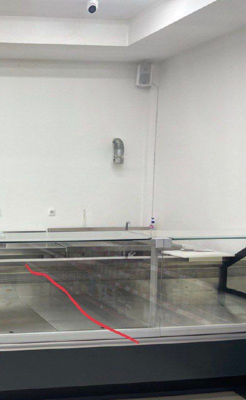 ScourgeOfTengri's tweet photo. ❗️📢 Armenians share pictures of empty shelves in stores and claim, that they are starving in #Karabakh. Meanwhile, the reflection shows a different reality. Armenian propaganda wants to fool world once again. #Armenia #Azerbaijan #Karabakh #LachinCorridor https://t.co/b8JLHGybiv