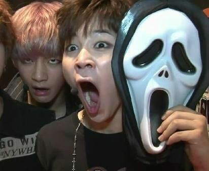 Jkkietae_'s tweet photo. —Si te ríes pierdes, versión BTS— 🤣
Momentos icónicos de BTS que ARMY nunca olvidará..               — un hilo https://t.co/3qkxD46Get