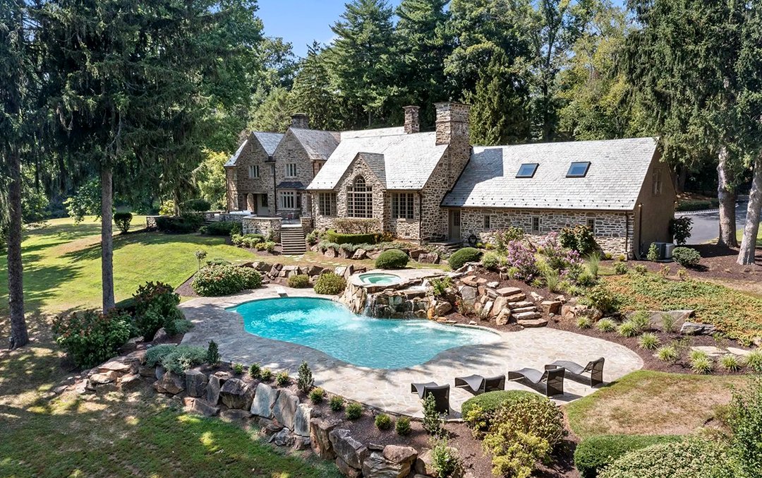 LiveNewNow's tweet photo. QUICK MOVE-IN HOMES! BHHS Fox &amp; Roach Realtors has New Construction and Total Renovations available for Quick Move-In within 120 days or less. Click on the link below to search current inventory by County, in DE, NJ, and PA.
https://t.co/nlkYQ1tfHG https://t.co/NltuyaCKGr