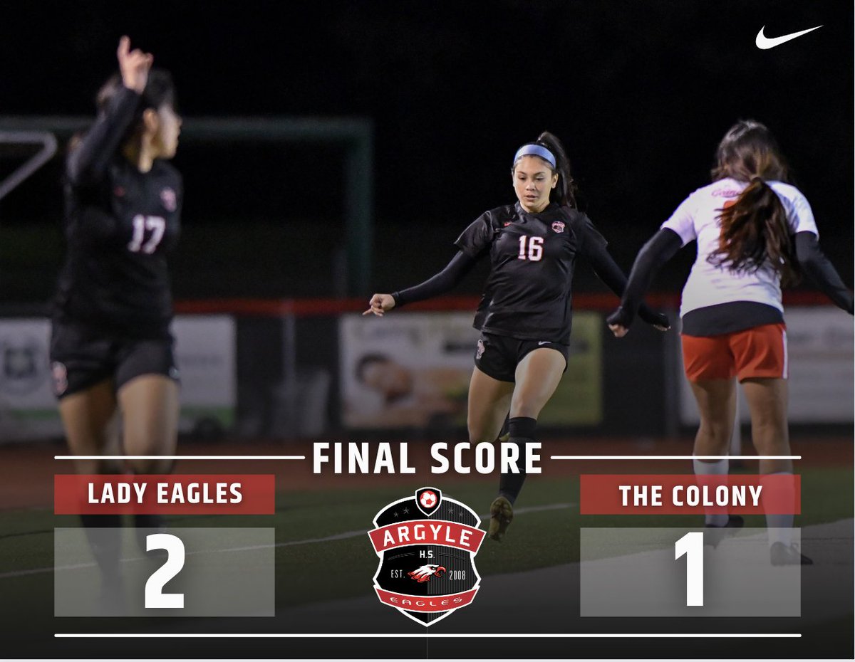 ArgyleEagleSoc's tweet photo. Shorthanded and facing a very talented and physical opponent the girls battled and got the Dub.  3-0 in pool play.  Advance to Semifinals tomorrow at 11:00.  
@CassidyHorton_7 ⚽️
@sophieplacke ⚽️
@Alyssa_Ward14 🅰️ https://t.co/vFM1q48p0W