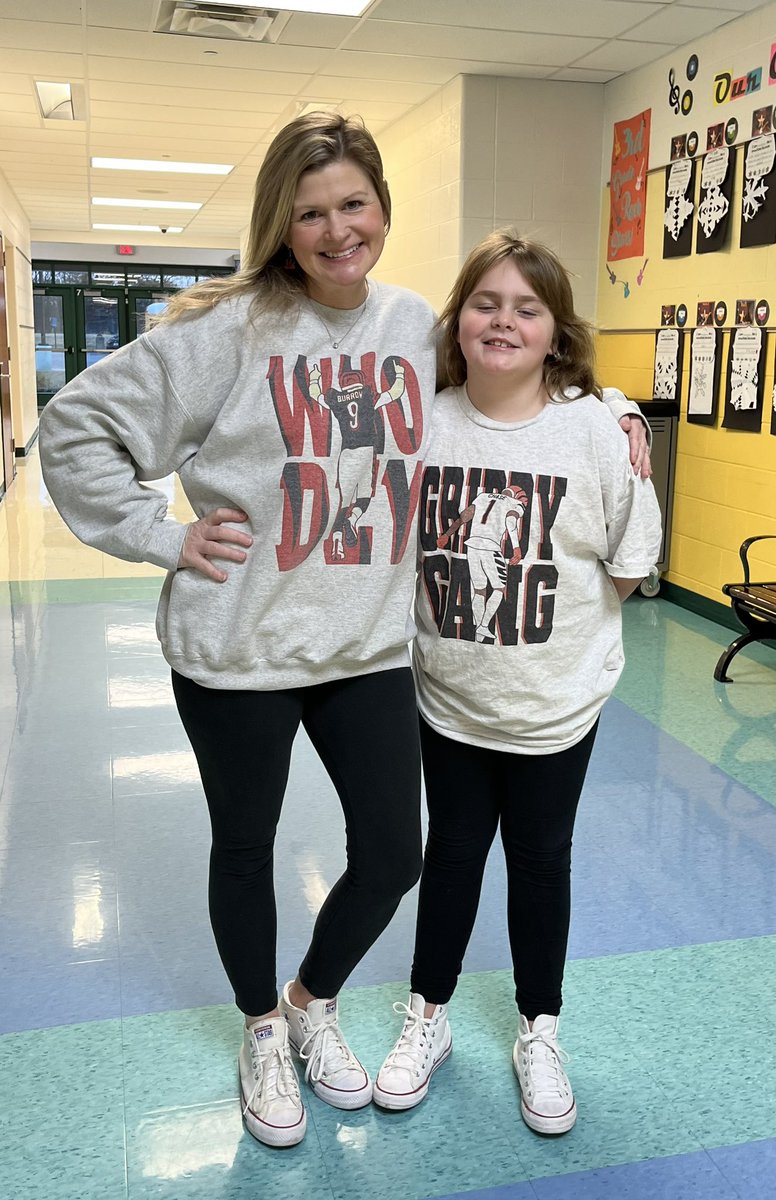 Planned our outfits from top to bottom for WHO DEY Friday! 🧡🖤🧡 #twinning <a href="/MulberryEagles/">Mulberry Elementary</a> <a href="/Milford_Schools/">Milford Schools</a>