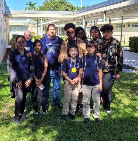 RivieraMiddle's tweet photo. A wonderful ending to a productive week @RivieraMiddle #WinterBreakAcademy ! Capped off the week with some pizza and more gift card giveaways. Thank you to the students, teachers, and staff who made it a successful week! @RamsPrincipal1 @SuptDotres @MDCPSSouth @MDCPS https://t.co/t4lAwmNCll