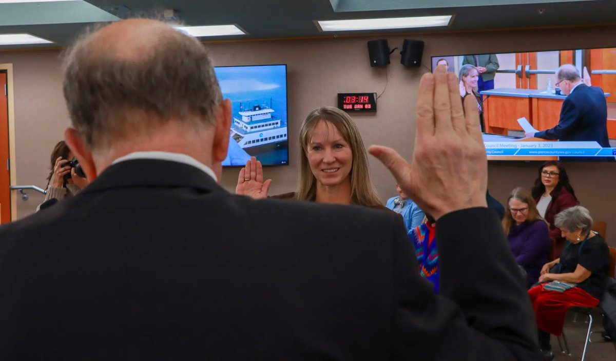 NACoCounties's tweet photo. Catch up on all the recent action in Washington, D.C. and in #counties across the country https://t.co/cVn05E3tSQ #ThisWeekInPhotos https://t.co/EHuhsbHuXB