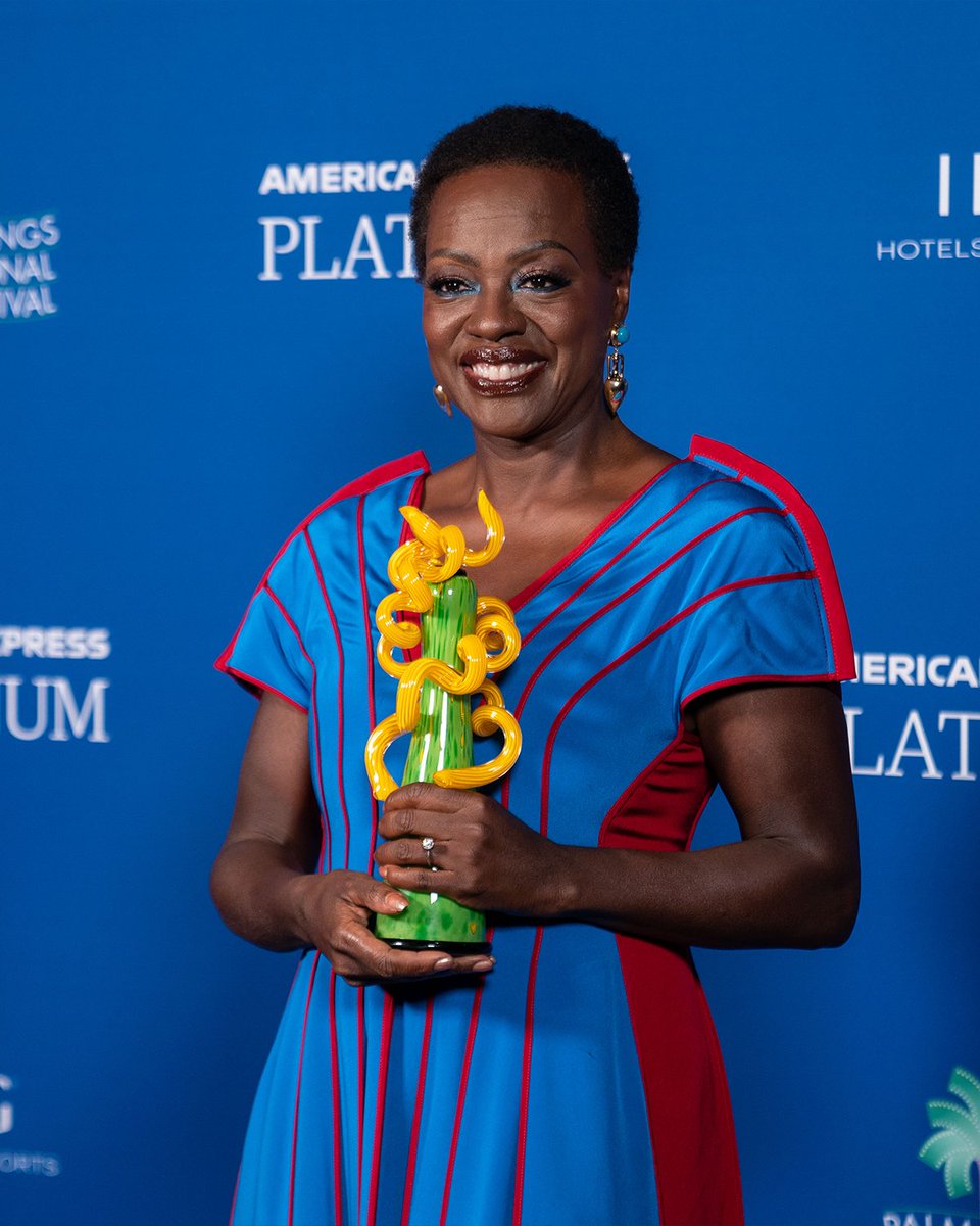 WomanKingMovie's tweet photo. Congratulations to #TheWomanKing star @ViolaDavis who received the Chairman’s Award at the 34th Annual Palm Springs International Film Awards! #PSIFF23
📸: Getty Images https://t.co/jy3TlgJptH