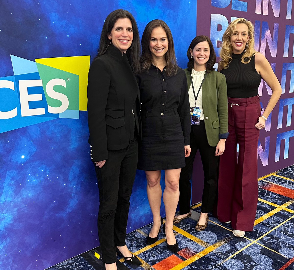 Cash, pragmatism, & passion will get #Entrepreneurs through 2023.  Thnx @CES @CTATech for having me keynote w/
@LindsJR @wearewellthy @HelloAlice @rethinkimpact #CES2023 #femalefounders #startups #tech #CES #FridayVibes #technology #SmallBusiness #VC #VentureCapital