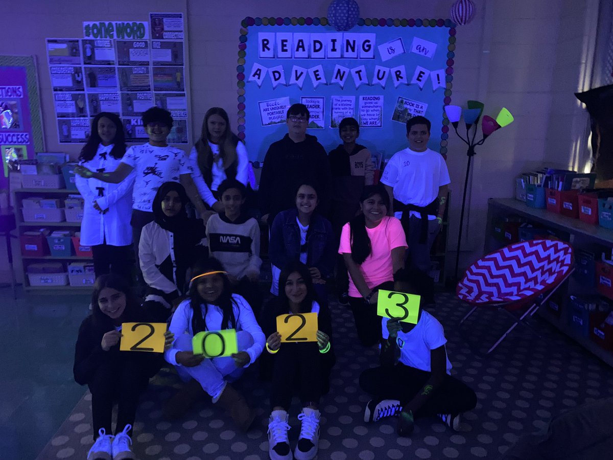 MrsMalewicz's tweet photo. Happy New Year! We had a wonderful glow day in 6th grade. We know our students will glow in the new year! Thank you to @MsZemaitis for planning such a fun and educational day. Kudos to Ms. Douglas for getting in on the fun and planning a glow painting activity for art today! https://t.co/Yy6SJnreR7