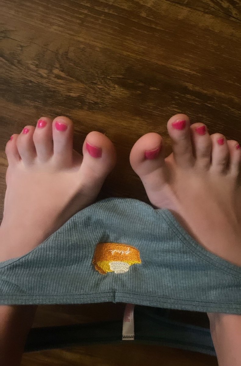 #feetfinder #feetfethish #PantiesDay #toes #cashapp