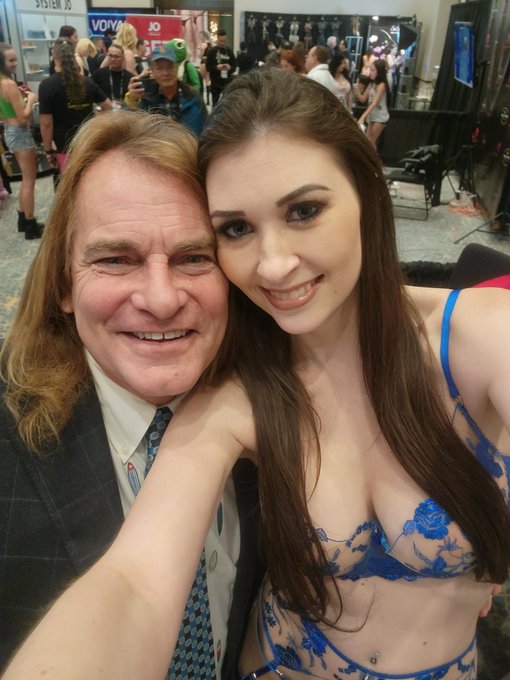 @AEexpo @Evanstonexxx https://t.co/U9RqPFeXpL<a class="tags" href="/tag/aeexpo">@aeexpo</a><a class="tags" target="_blank" title="On Twitter" href="/?out=eyJ0eXAiOiJKV1QiLCJhbGciOiJIUzUxMiJ9.eyJpYXQiOjE3MjA5NDUwMzQsImlzcyI6InR3cG9ybnN0YXJzLmNvbSIsIm5iZiI6MTcyMDk0NTAzNCwiZXhwIjoxNzUyNDgxMDM0LCJyZWRpcmVjdF91cmwiOiJodHRwczovL3R3aXR0ZXIuY29tL0V2YW5zdG9uZXh4eCJ9.HV1hB6DbduIS7J0yWuuIHjgkgwCFEfuUvLccoURf_mj32ytM5oI4MiamvHSE6hAZQcS_xx5kF7Ln4cCoJLkoEg">@Evanstonexxx</a>