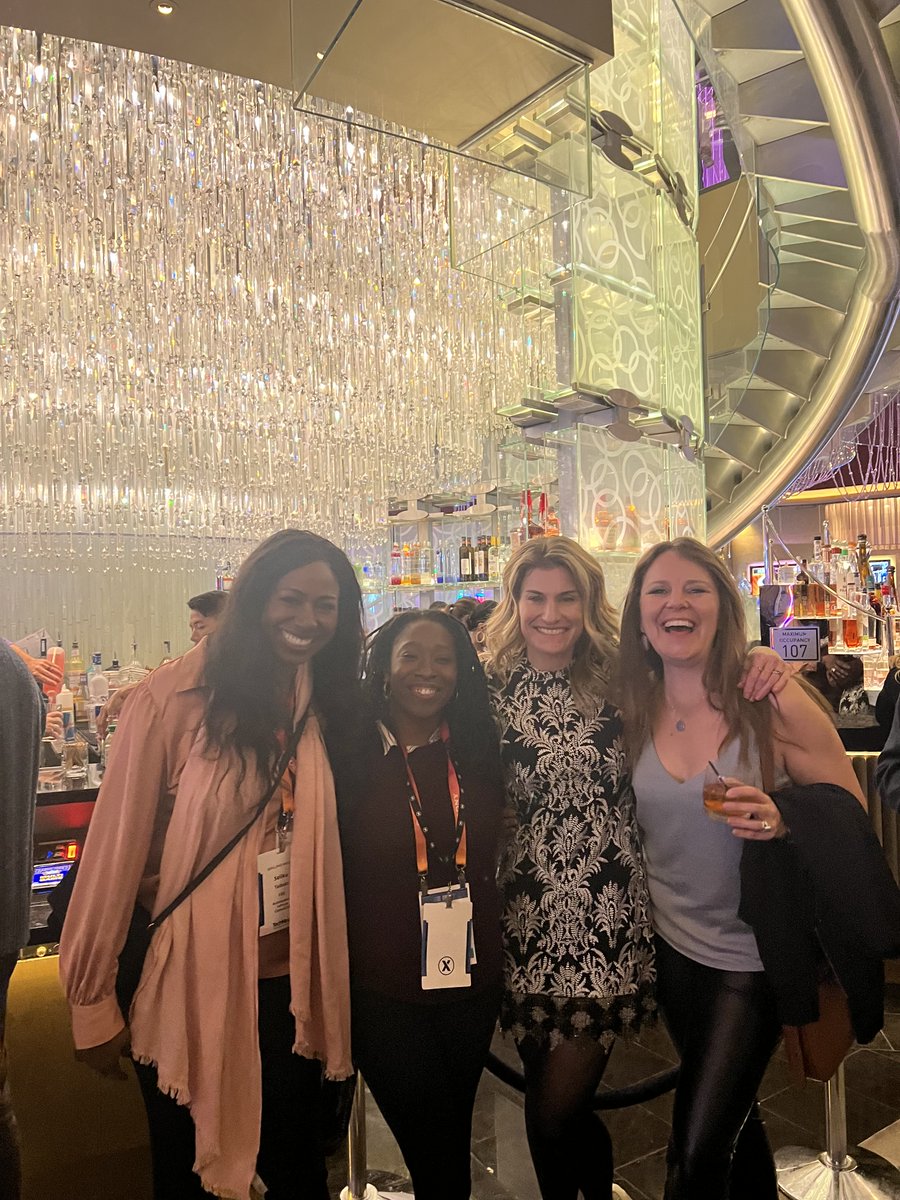 PollenMobile's tweet photo. Thank you #CES2023 for another fantastic event! We were thrilled to meet our #PolleNation friends at happy hour, co-hosted with @DIMO and @Hive. Stay tuned for more updates about our #decentralized, privacy-focused, affordable mobile network! Learn more at https://t.co/KLlrmCYlU8 https://t.co/Il5YYJIlWe