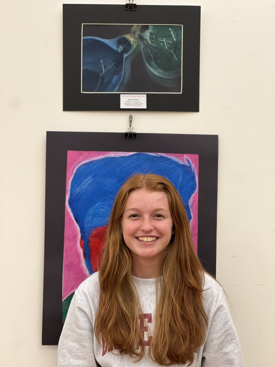 BermudianArt's tweet photo. Lots of visitors enjoying the work! #BSHSNAHS #bermpride #WEareBermudian https://t.co/WdKitjd80R