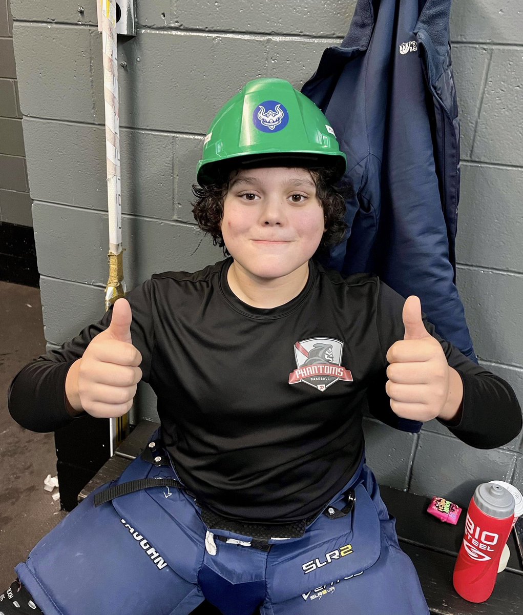 Friday night success in the Goulds! Got to play 3 x 15s and left with a shut out. Our Warrior of the Game with some excellent saves is net minder Kethan Hooper. #u15b #GoWarriors @PmhaWarriors @DJHLnews