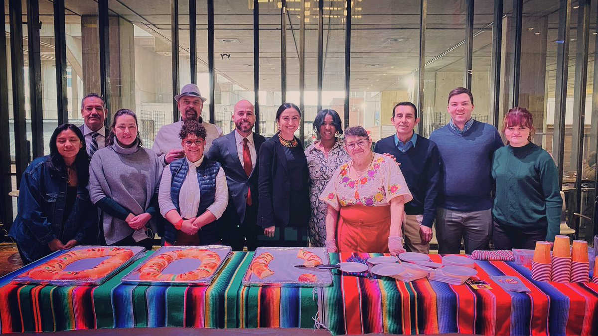 BostonLatinxERG's tweet photo. Feliz día de Reyes 👑 https://t.co/1KuYhr8jbD