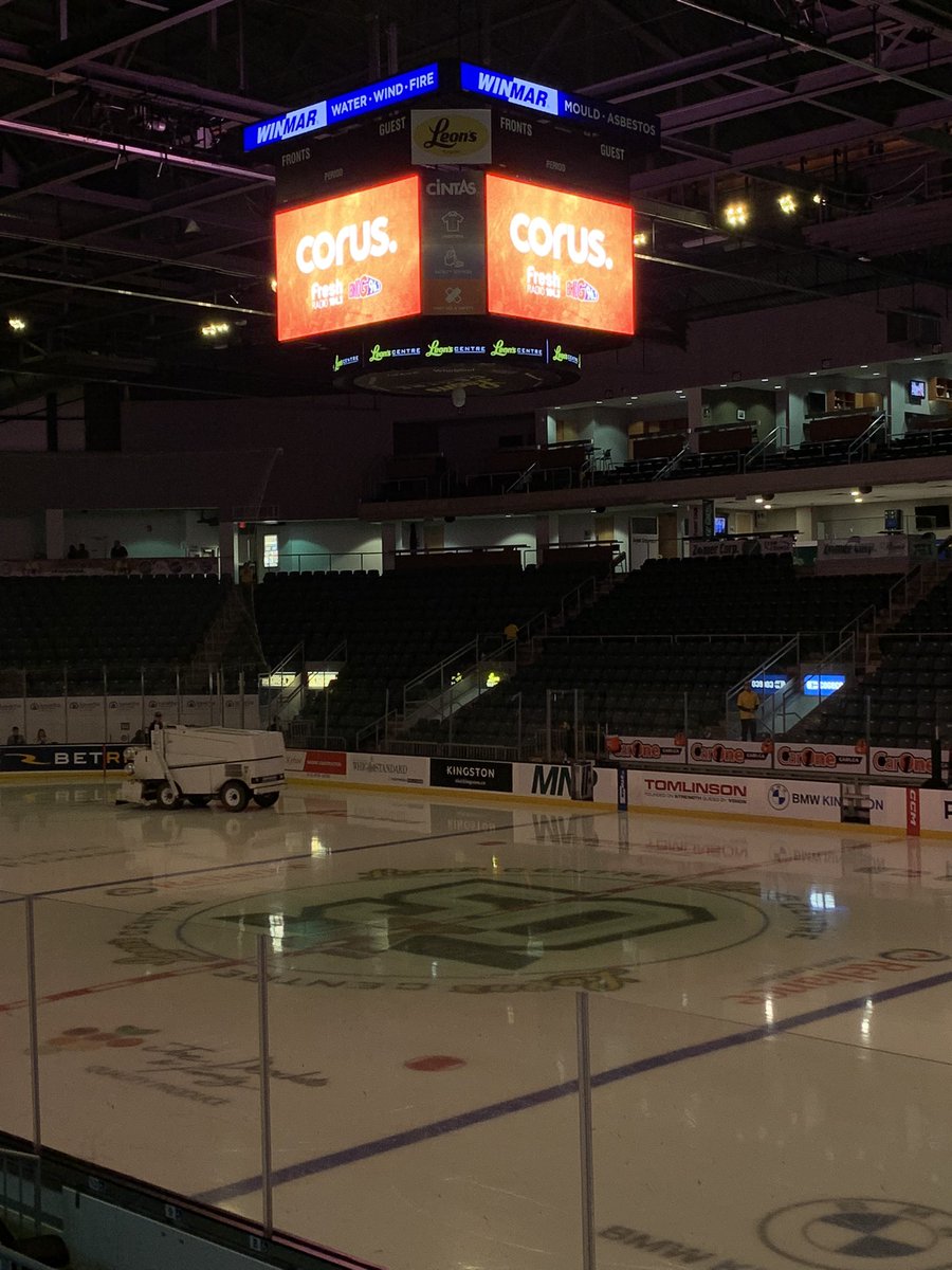 1043FreshRadio's tweet photo. Itβs time for @KingstonFronts at the @LeonsCentre! π
Tonight is #IndigenousNight with #FrontsHockey welcoming the Owen Sound Attack! π¨ https://t.co/R69RDmO7xB