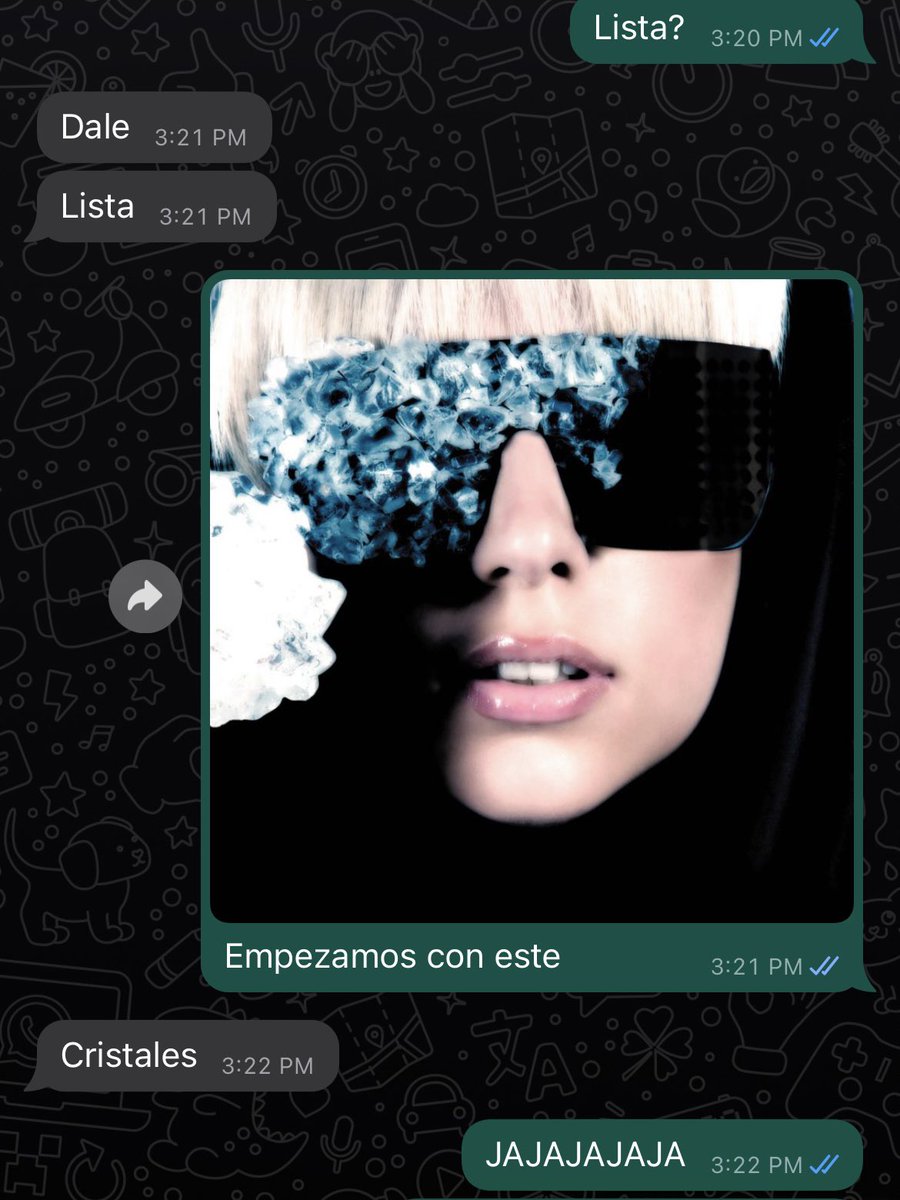 soysebasgarciac's tweet photo. Abro hilo de mi mamá, adivinando los nombres de los álbumes de Lady Gaga 🥹🤣 https://t.co/yPYaQYT6ZU