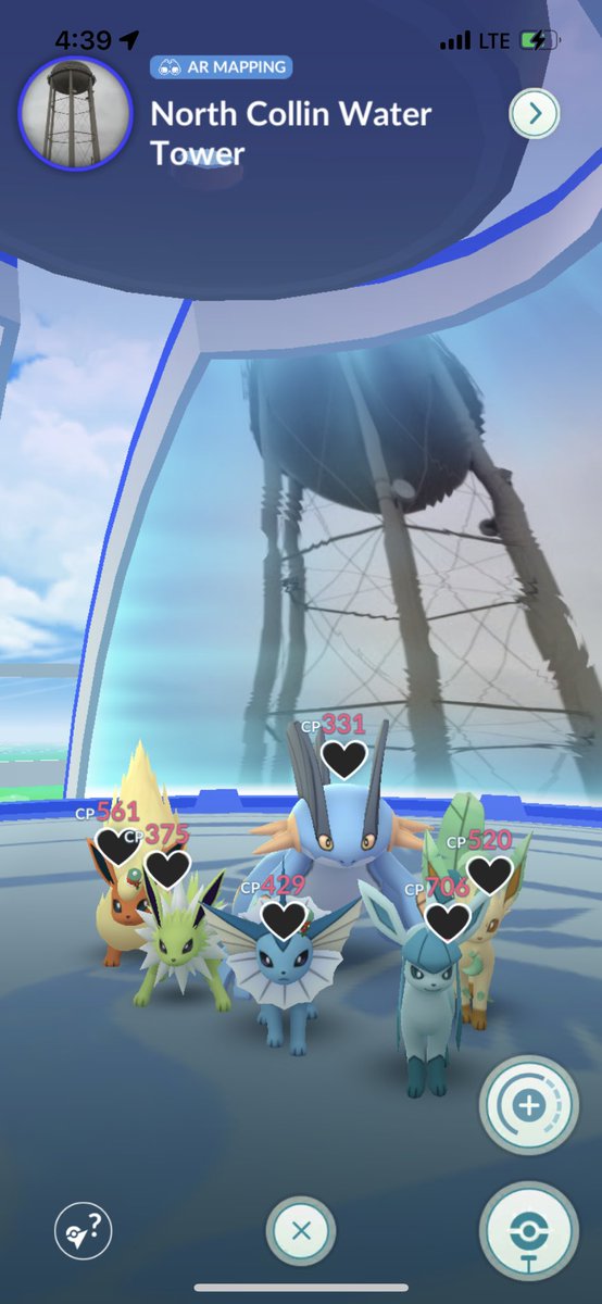 SavageCoyote25's tweet photo. Five of us decided to do a thingโฆ the Swampert is just watching over all the Eevelutions.
#PokemonGO #Eevee #PokemonGOGym https://t.co/RCLur1kR4h