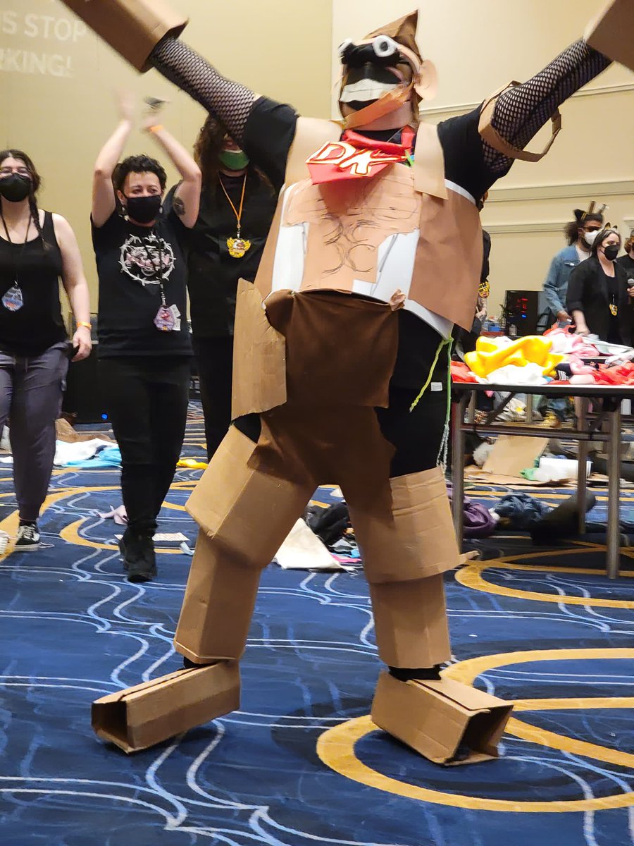 dat1daywalker's tweet image. So Cutthroat Cosplay was lit! Yellow team best team! #magtv #magfest #cutthroatcosplay #cursedmonkey #dk