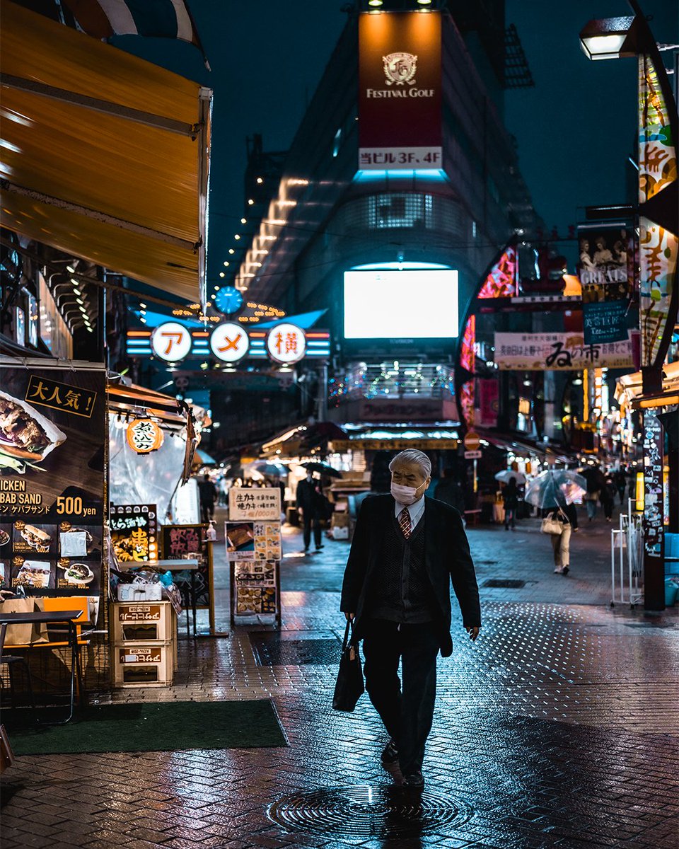 divine_graphy's tweet photo. しばらく過去picアップしていきます。
#streetphotography #streetsnap #streetmoment #nightgraphy #streetphotographer #Streetclassics #nikonphotography #photography #snapshot #urbanphotography #東京カメラ部 #ストリートスナップ #アメ横 https://t.co/vsxVxzJPyB
