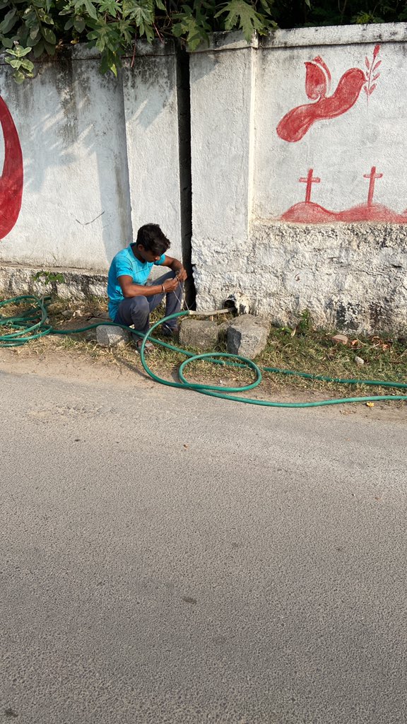 pradeeprawat922's tweet photo. @srdencohyb @drmhyb want to bring to your attention that STPD colony bore connection is removed, and it is used for construction work purpose. Request you to take action so that bore connection is restored and we don’t face any water issue. https://t.co/JuBMXEYWgL