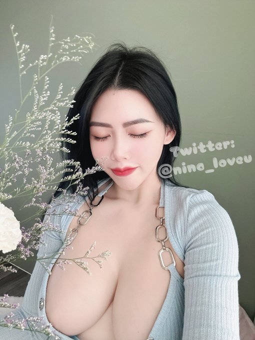 我穿上了寶寶藍的衣服 可以叫我一聲寶寶嗎💙 https://t.co/SOKvSmrPec<a href="/tag/%E6%AD%A1%E8%BF%8E%E6%8D%95%E6%8D%89%E6%88%91"class="tags"><span>#歡迎捕捉我</span></a>