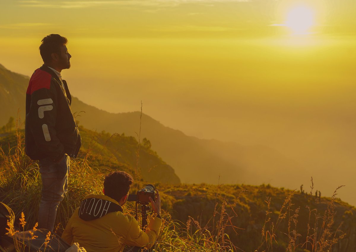 joshiepixelator's tweet photo. “If I should capture the most beautiful sunrise, only then, will I stop capturing them.”
📸 @moments_by_joshie
@sajith_pixelator
#teamcanon
#sonyalpha
#sunrise
#landscapephotography
#naturephotography
#trekking
#tn43
#lifeinthebluemountains
#ooty
#nature
#photooftheday https://t.co/C3XzhFWGAe