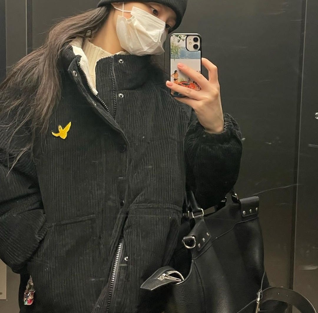bluecaroline1's tweet photo. Mirror selfie #Codehi #cohi https://t.co/IWgcNQAIOc