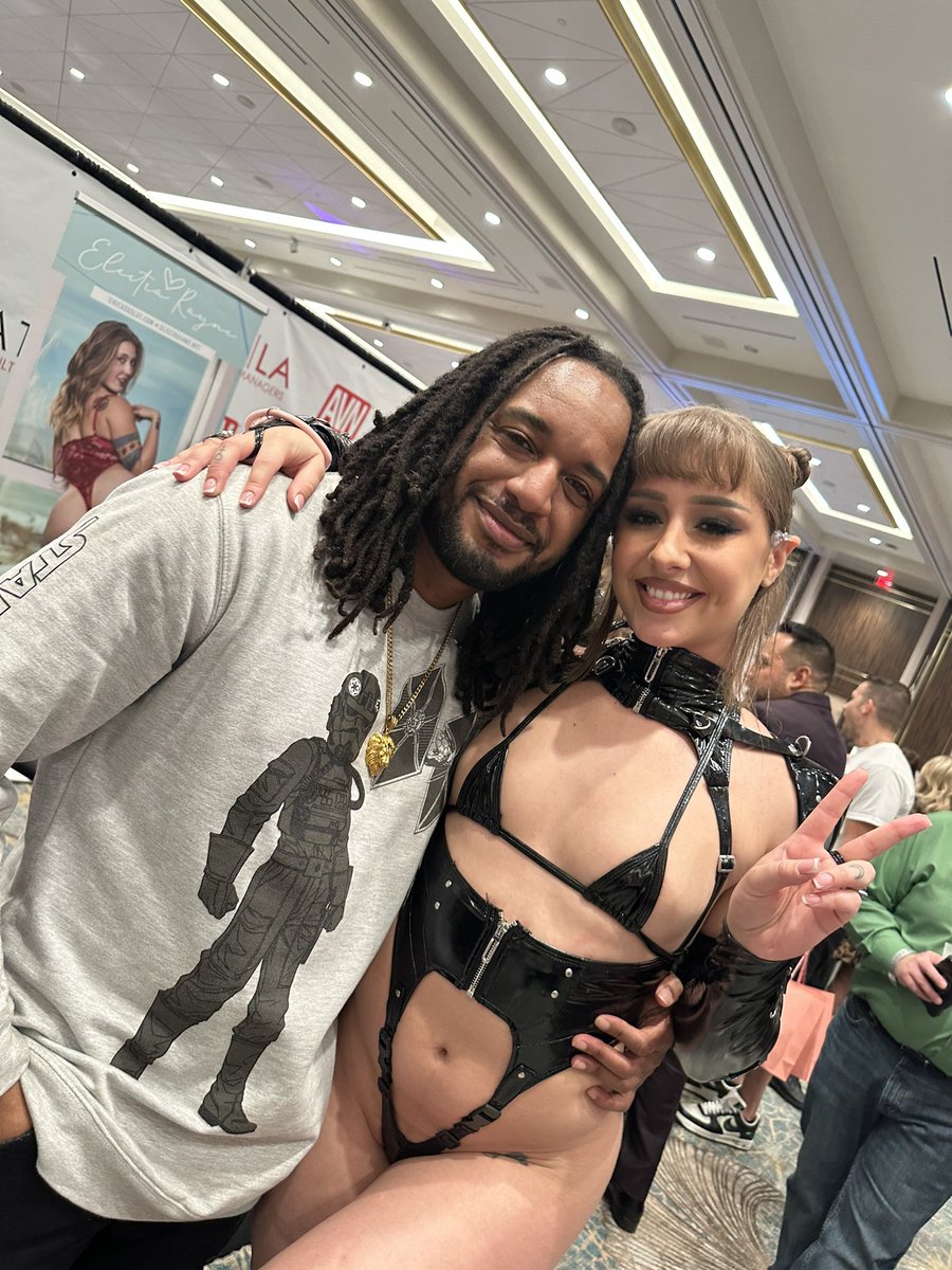 Sam Spade AVN Jan 2023 on Twitter: "Possibly the sweetest person on the planet🖤 @tommykingxxx"