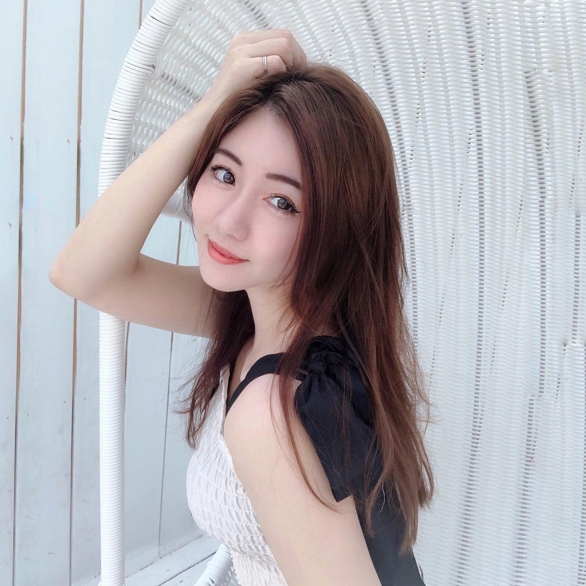 Regrets happen every day, and good things come every day. May you live up to your youth in such a time and go forward.🌤️🌤️