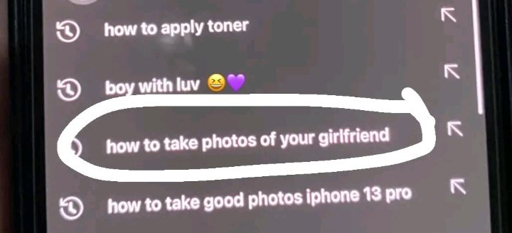parkjawngseong's tweet photo. kuya kio's youtube search history having searches about how to take pics of his gf, boy with luv, and kaila dy 🥲🥹 nugagaWHEN https://t.co/6ch2PgyuRt
