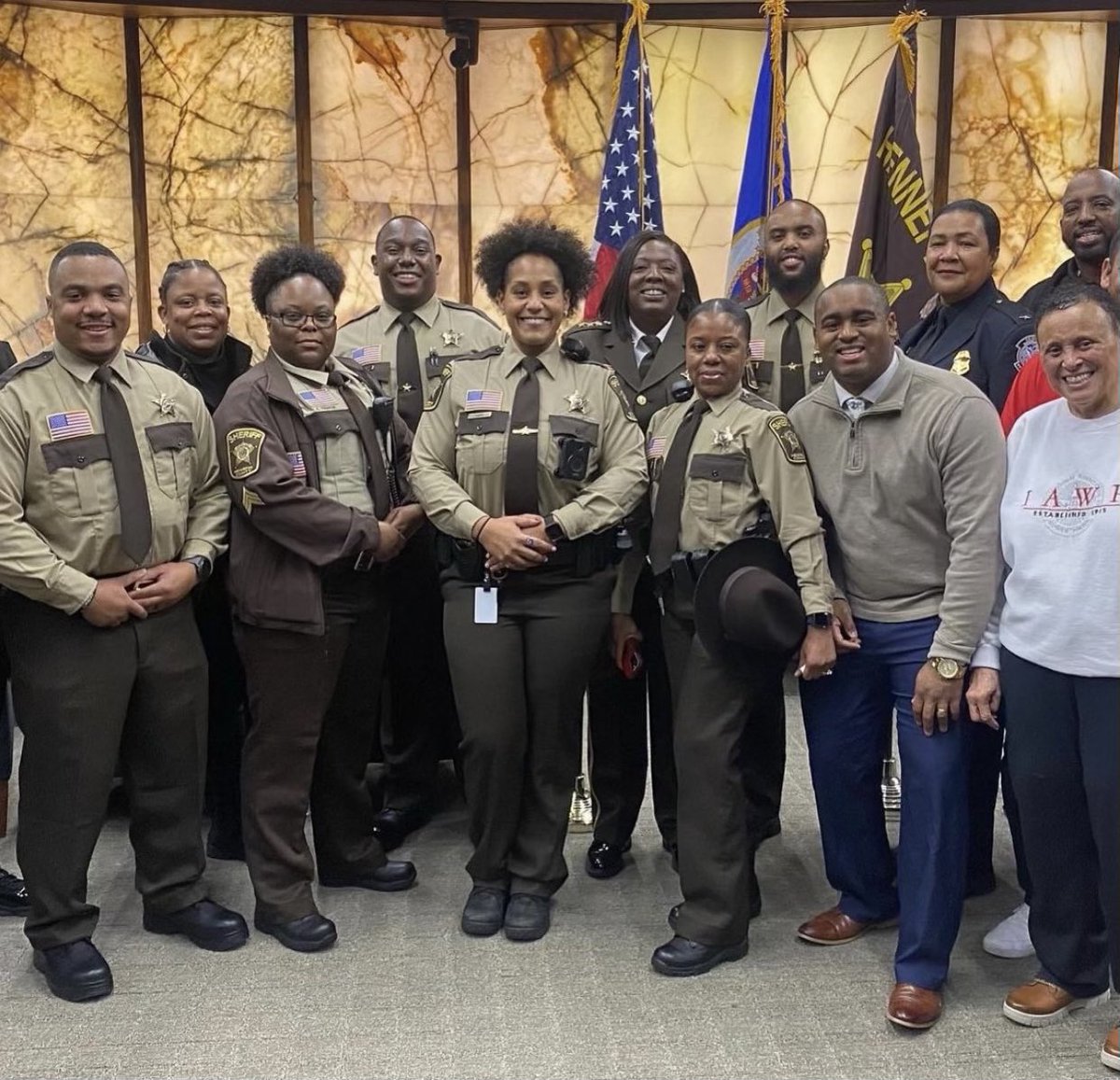 Hey @HennepinSheriff @sheriffwittHCSO if you were taking a picture and said I only want white people in this shot, would there be some controversy?  #stribpol #MNmedia