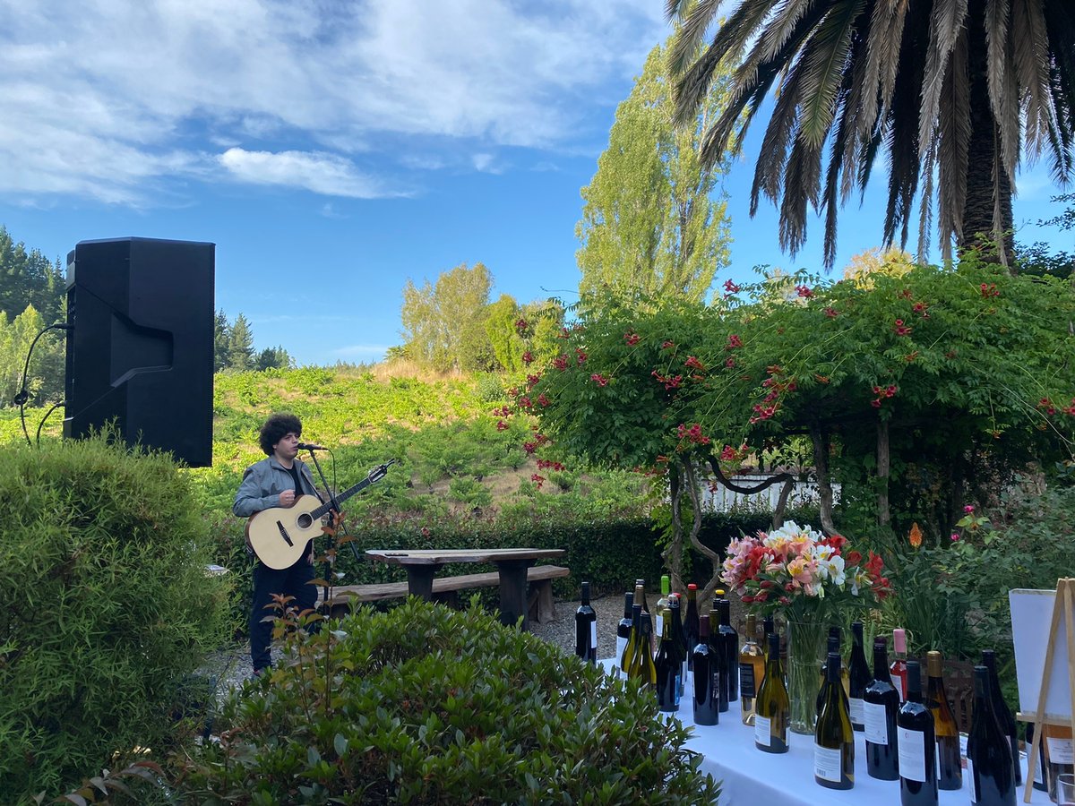 ✨Tras casi tres años de ejecución, ayer finalizamos con éxito el primer programa PTI de Enoturismo Ancestral del Valle del Itata, proyecto que fue financiado por #Corfo. 🍇🍷
Agradecemos la participación y el compromiso de las y los empresarios que fueron parte de este programa.