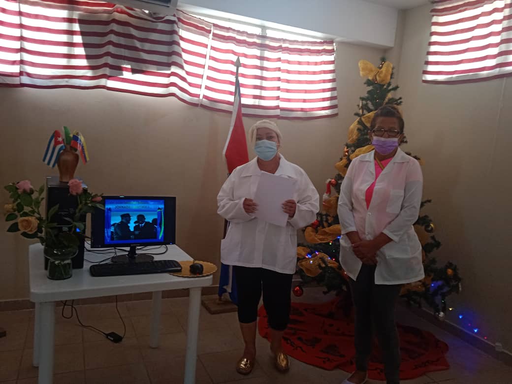 cubacooperaven's tweet photo. Jornada científica en el CDI Camoruco del estado Nueva Esparta, donde el personal de enfermería tuvo una importante participación.

#60AñosSalvandoVidas 🤎 #JuntarYVencer🤎 
#CubaPorLaVida 🤎
@MINSAPCuba 🤎
@AnahyAznar 🤎
@japortalmiranda 🤎 https://t.co/wXr00Urrpw