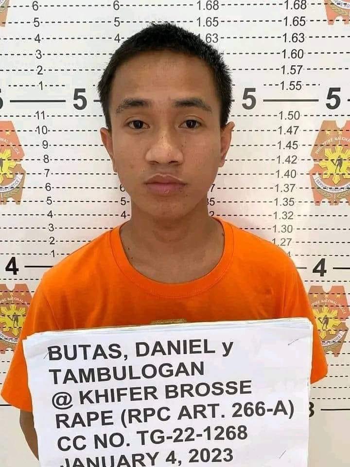 whuaffee's tweet photo. BAGONG PILIPINAS, BAGONG SELDA DOS! HAHAHAHAHHAAHHA https://t.co/OMFkWbmVfs
