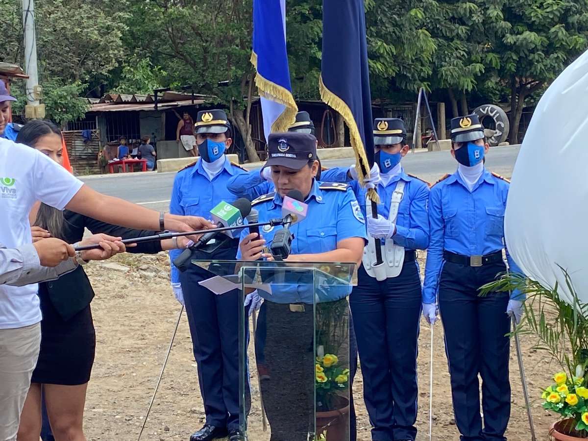 #Managua │#VillaElCarmen
✅ Participamos en la inauguración de la Comisaría de la Mujer no. 182 en la Unidad Policial Comandante Tomas Borge Martínez👮‍♀️👮‍♀️👮‍♀️, de la comunidad los Cedros, Municipio de Villa el Carmen, Managua🙋‍♀️.
#AmorALaFamilia #AmorALaVida #2023JuntosVamosAdelante