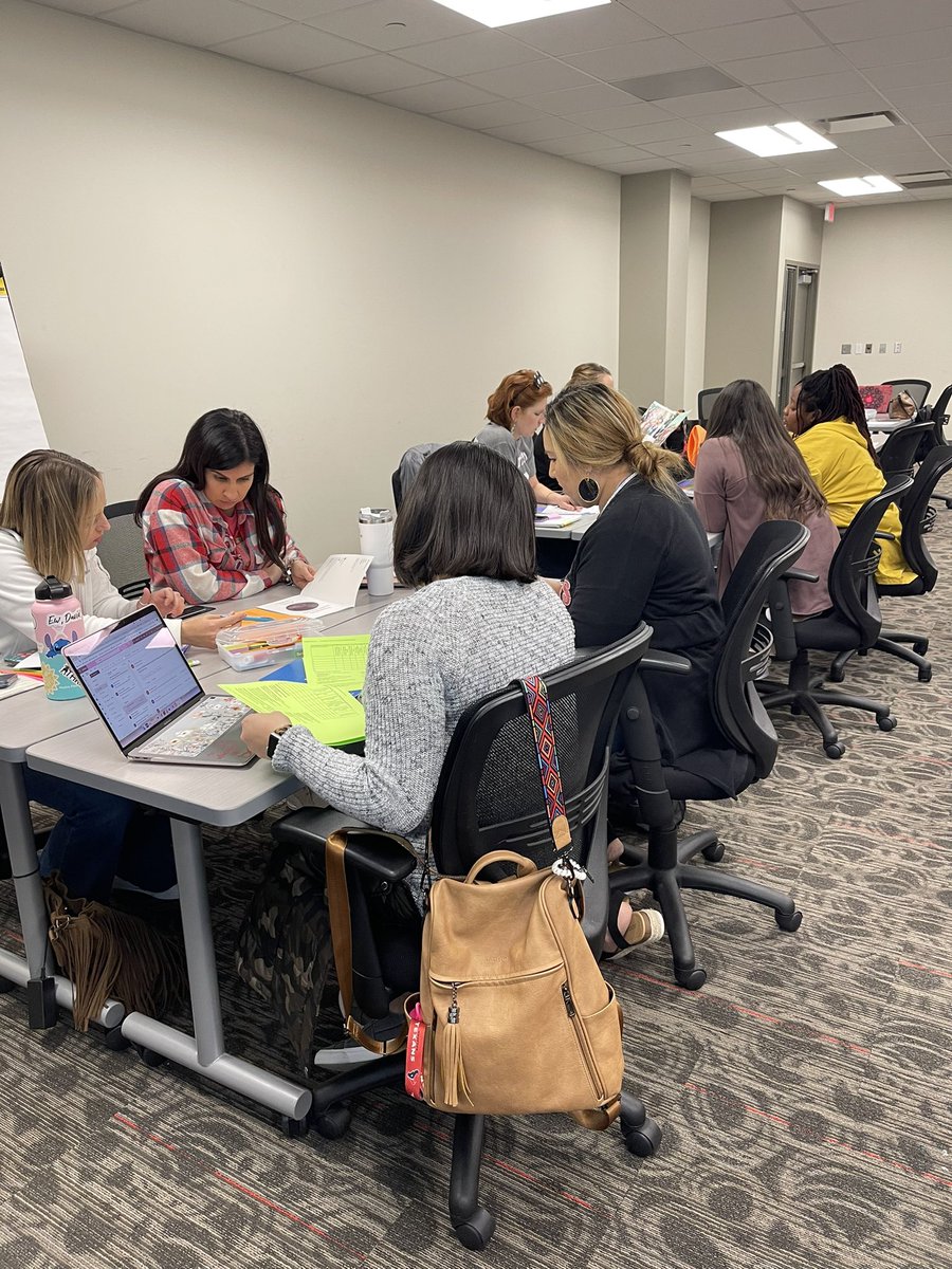 operiumb's tweet photo. Professional Development is SNOW much fun when you get to have a snowball fight. @CrosbyISD first grade teachers did a great job planning guided reading lessons! Thank you @PhaedraJackson & @cwestbrooks4 for all your hard work. #shiftingthefocus #bettertogether #backtothebasics https://t.co/miGF0IJXPo