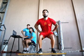 FederalSomos's tweet image. POSTALES | #CASR🔴🟡 | #Pretemporada🏃‍♂️
-Acá te dejamos algunas imágenes de los entrenamientos de pretemporada que estuvo realizando #Sarmiento en esta tarde del día de hoy 📸🎞️.