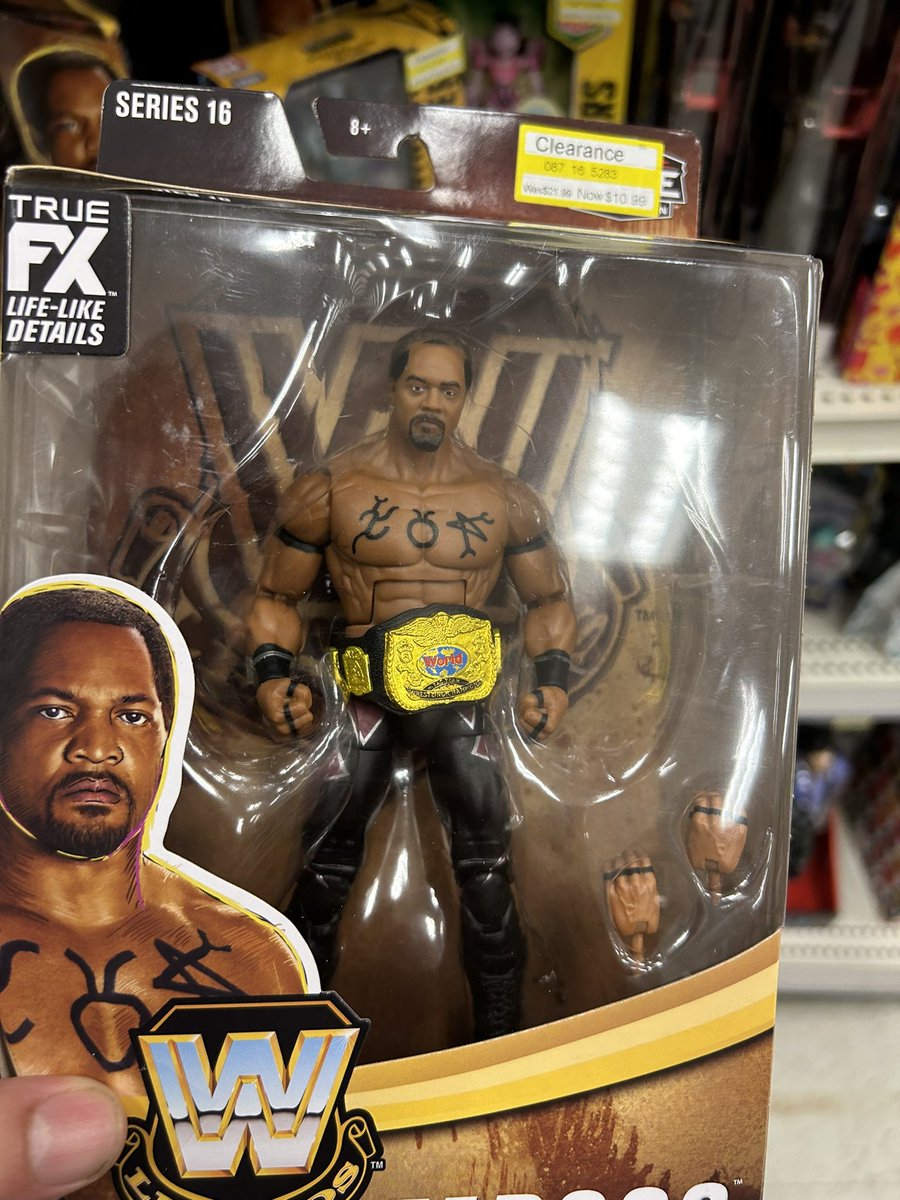 Saw this yesterday @Wrestlefan82 @inrogers29 @FScopers @GrimsToyShow @doingthefavor @TOYSPOTTING  only this one had this price though