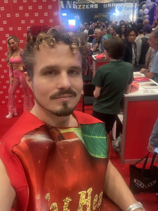 TW Pornstars - 🍎 Robby Apple Pie 🍎. The most retweeted pictures and videos for all time. Page 20