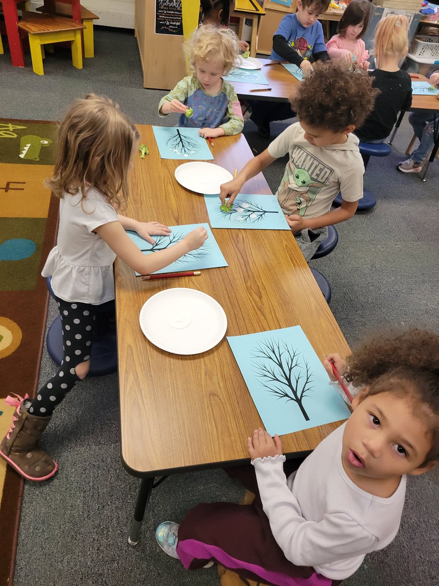 BeckyDollins's tweet photo. After reading about winter and snow, we painted trees with broccoli and white paint!  It was so much fun!  #artinPreK #finemotorskills #winterunit @Oakwood_Manor @NKCSchools @NKCEarlyed https://t.co/LEvWlcFn0c
