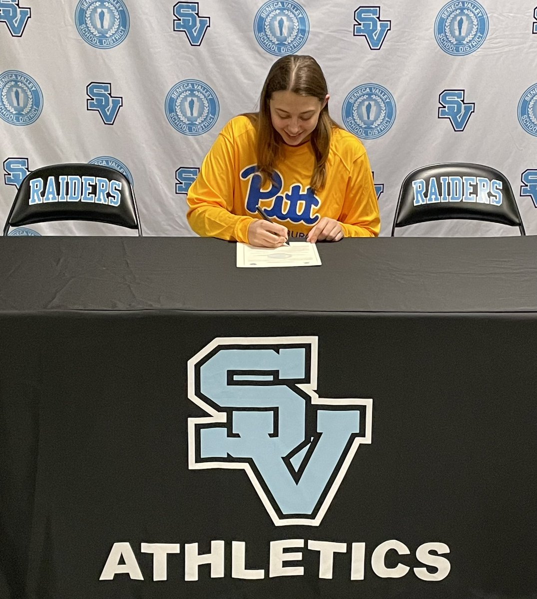 SV_Sports's tweet photo. Amelia Stohon makes her commitment official to study Psychology at the University of Pittsburgh at Greensburg @PittGreensburg and compete on the volleyball team. Congratulations Amelia! @upgbobcats @UPGVBALL @SenecaValleyGVB https://t.co/QvK9lKNNSa