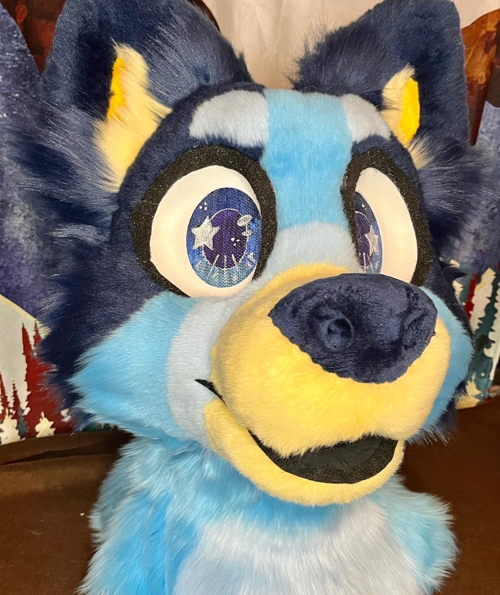 NugsPuppy's tweet photo. Working on Bluey’s fursuit for this #fursuitfriday !! https://t.co/GNnTVoTvkR