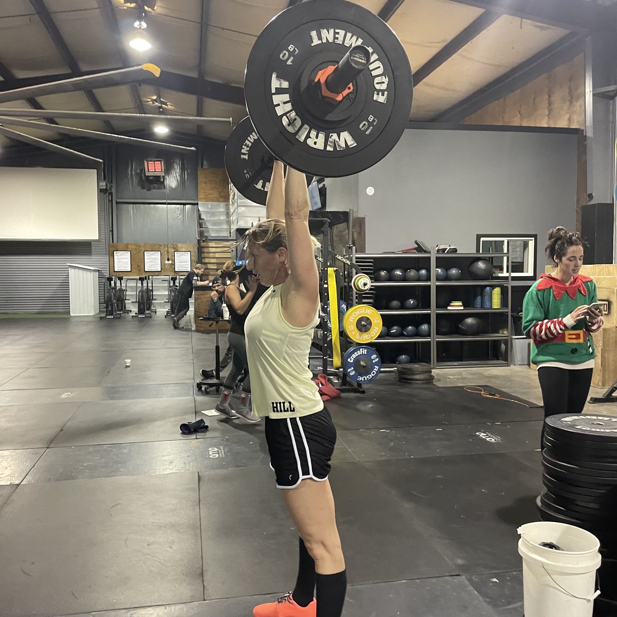 AMPstrength's tweet image. DON’T FORGET! We will have open gym tomorrow at 8AM for all AMP Barbell members! Come and practice some of those skills we’ve been working on this week! 👍😁 #skillwork #overachiever #putinthework