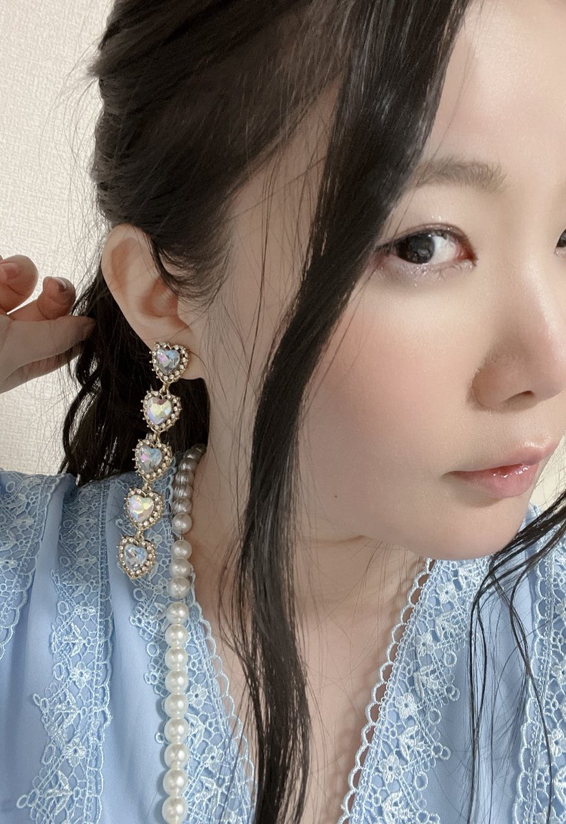 O2YerTmfpZUVGKN's tweet photo. #新しいプロフィール画像  にしました！

ハートのキラキライヤリングお気に入りです🤍˚✧₊⁎

錦織さん❤️植草さん💛
おめかしさせてくれてありがとうございますーー！！(´༎ຶོρ༎ຶོ`)大好きーー！！！

#HOTEL_de_SHOWandTIME2022
#ふたりのSHOWandTIME
#錦織一清
#植草克秀
#❤️🖤💛 https://t.co/wuu2gBVKme