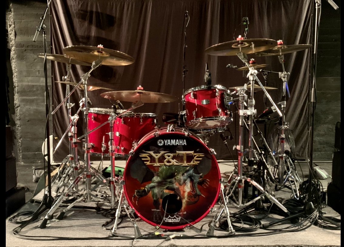 Playing Tracy Grand Theatre tonight, tomorrow The @CatalystClub, both shows at 8PM. Tickets still available for tomorrow, come on out.
#yamahadrums #zildjiancymbals #remodrumheads #vicfirthdrumsticks #Cympad #UltimateEars #kellyshu #humesandberg #porteranddavies #cymbalsox