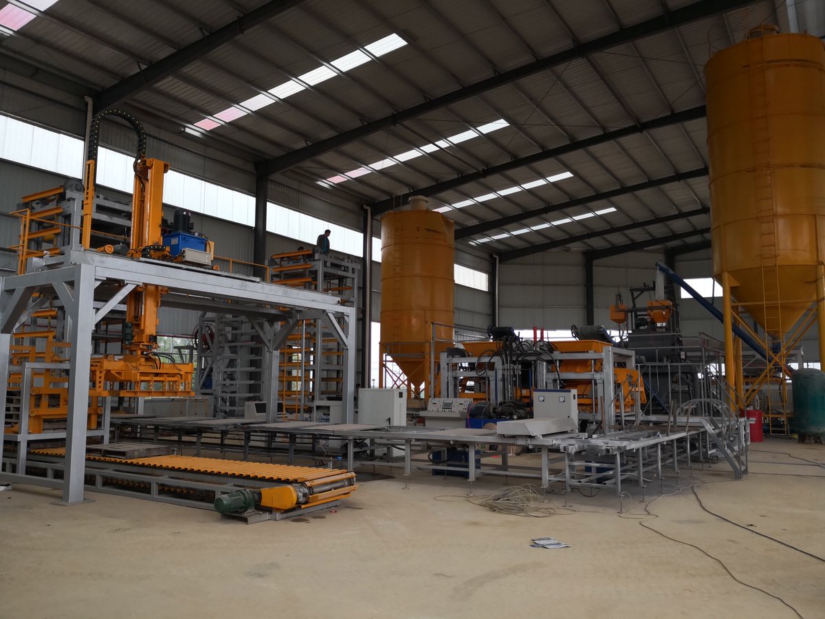 somi_wu's tweet photo. JUST ANOTHER SUCCESSFUL PROJECT.
FULLY AUTOMATIC CONCRETE BLOCK MACHINE WITH PRODUCT HANDLING SYSTEM 
#concreteblockmachine #pavermachine #brickmachine #blockmachine #curbstone #paver #turkey #concrete #concreteblock #batchingplant #fingercar #automaticline #линия #турция https://t.co/YOqKIpZRjS