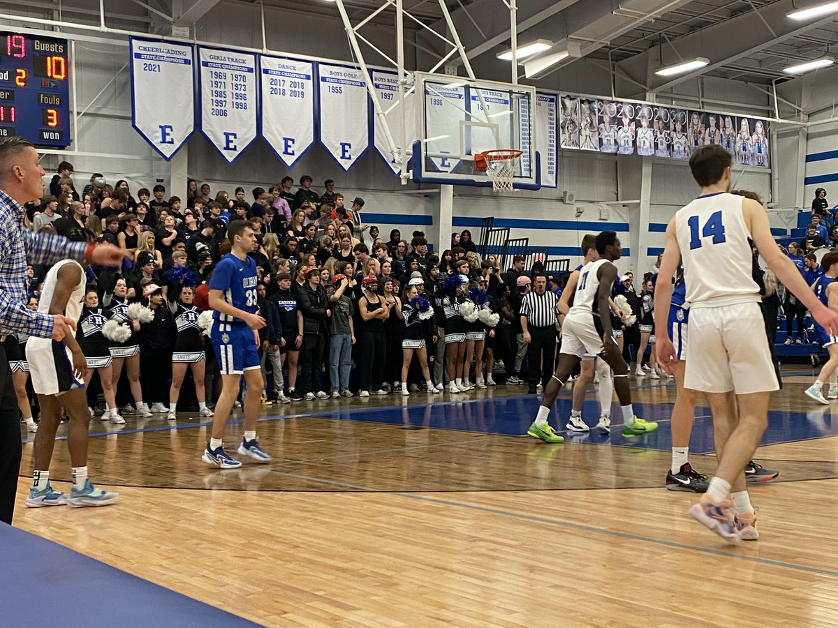 Students showing out on homecoming at Eastern.